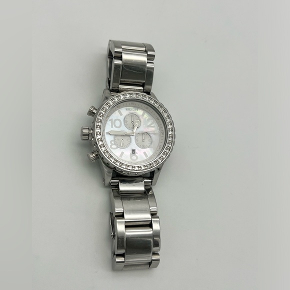 Nixon Women’s The 42-20 Chrono Crystal Bezel Watch 42mm Mother of Pearl Limited - Picture 5 of 6